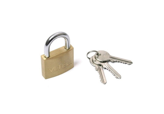 Short shackle padlock